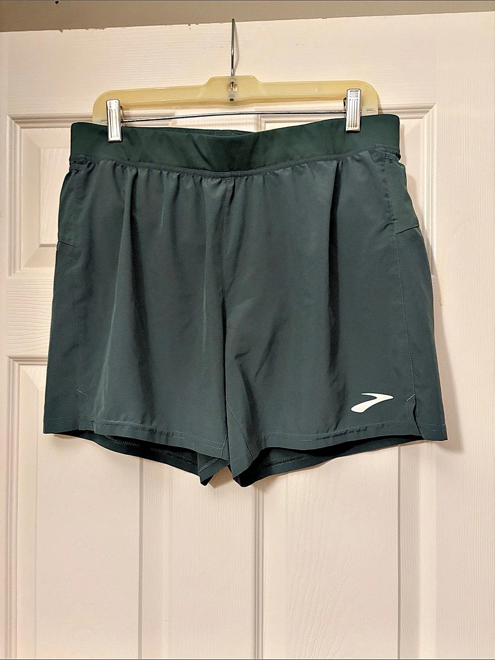 Brooks Men's Athletic Shorts Green Large Like New
